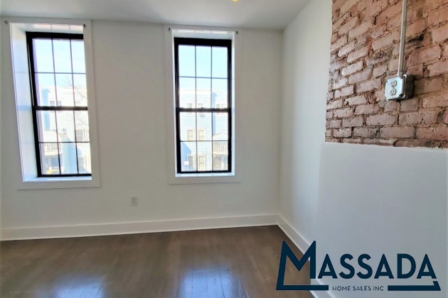 newly-renovated-huge-3-family-brick-on-hancock-street-bed-stuy-new-york-11233-17Ncm.jpg